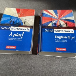 Schulwörterbücher in englisch und französisch 