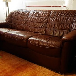 Gemütliches Sofa (Dreisitzer)