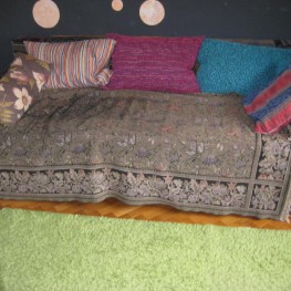 Schönes selbstgebautes Sofa