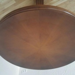 Großer runder Tisch aus Massivholz / Esstisch / Couchtisch 1