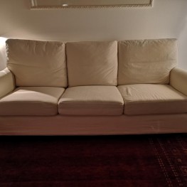 Schönes, gemütliches und sauberes Sofa (3-Sitzer, weiß)