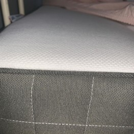 Metall-Bett 140x200 mit neuwertiger IKEA-Matratze 