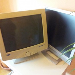 2 PC Monitore