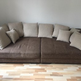 Großes Sofa zum Verweilen
