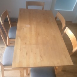 Ikea Esstisch mit 6 Stühlen zu verschenken