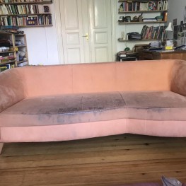Schönes Sofa