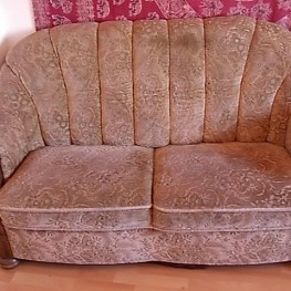 antik (aussehendes) Sofa zu verschenken! 1