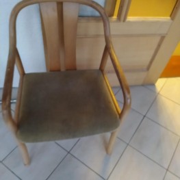 3 Stühle mit Polsterbezug  1
