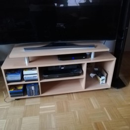 Wohnwand und TV Tisch 1
