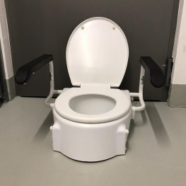 Erhöhter Toilettensitz  