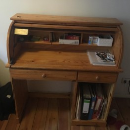Schreibtisch aus Holz zu verschenken 1