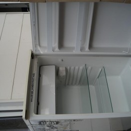 Funktionsfähiger Kühlschrank zu verschenken  1