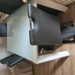 Esstisch mit 6 Stühlen 