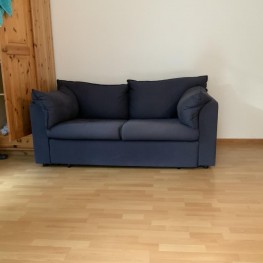 Couch in blue 
