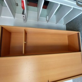 Büroschränke (2x) und Rollcontainer 2