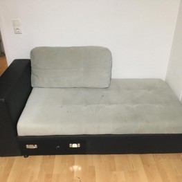 halbe couch mit leichten Gebrauchsspuren 1