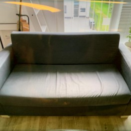 Couch grau (auch zum ausklappen)