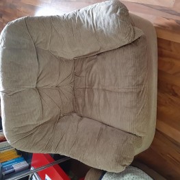 3-Sitzer Sofa und passender Sessel