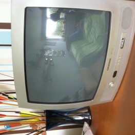 2 Fernseher 
