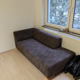 graues Sofa zu verschenken