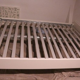 IKEA BRIMNES BETT + Lattenrost (Matratze auf Nachfrage) + Kopfteil für Stauraum 2