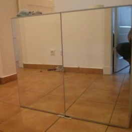 Spiegelschrank von Ikea