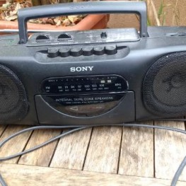 Radio- / Cassetten-Kombi Sony