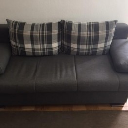 Couch Zweisitzer als Schlafcouch ausziehbar
