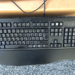 Tastaturen und PC Mouse 2