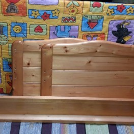 Babybett Holz lackiert