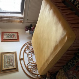 Doppelbett mit Federkern-Matratze 
