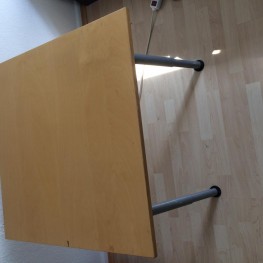 Schreibtisch quadratisch + höhenverstellbar