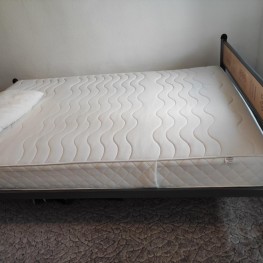 Bett zu verschenken 140 cm X 200 cm