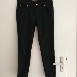 Dunkelblaue, weiche Jeans, Größe 42, von mint&berry