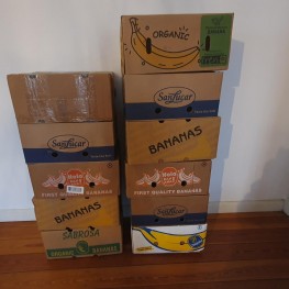 Bananenkartons zu verschenken 