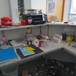 Büromöbel gebraucht  Schränke Theke Schreibtisch 2