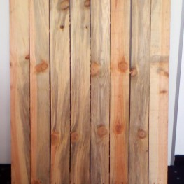 Holzpalette und Holzplatte für Garten, Balkon, Möbelbau, Ablage...