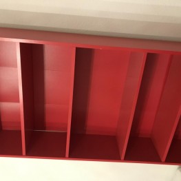 Rotes Billy Regal  80x40x200 cm groß 