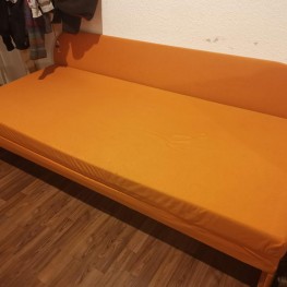 Oranges Schlafsofa  (mit Rollfach) 80 x 190cm